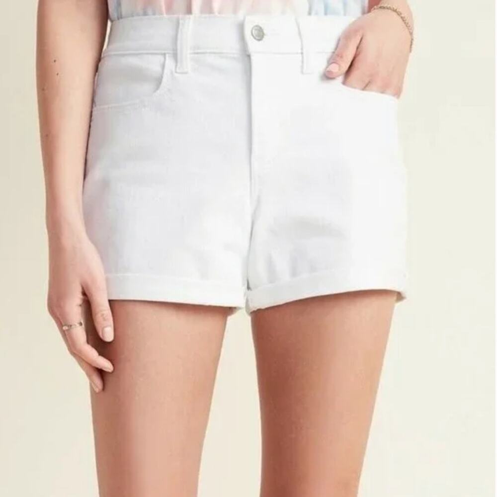 Old Navy shorts 20 Wow Calla Lily mid rise denim white NEW